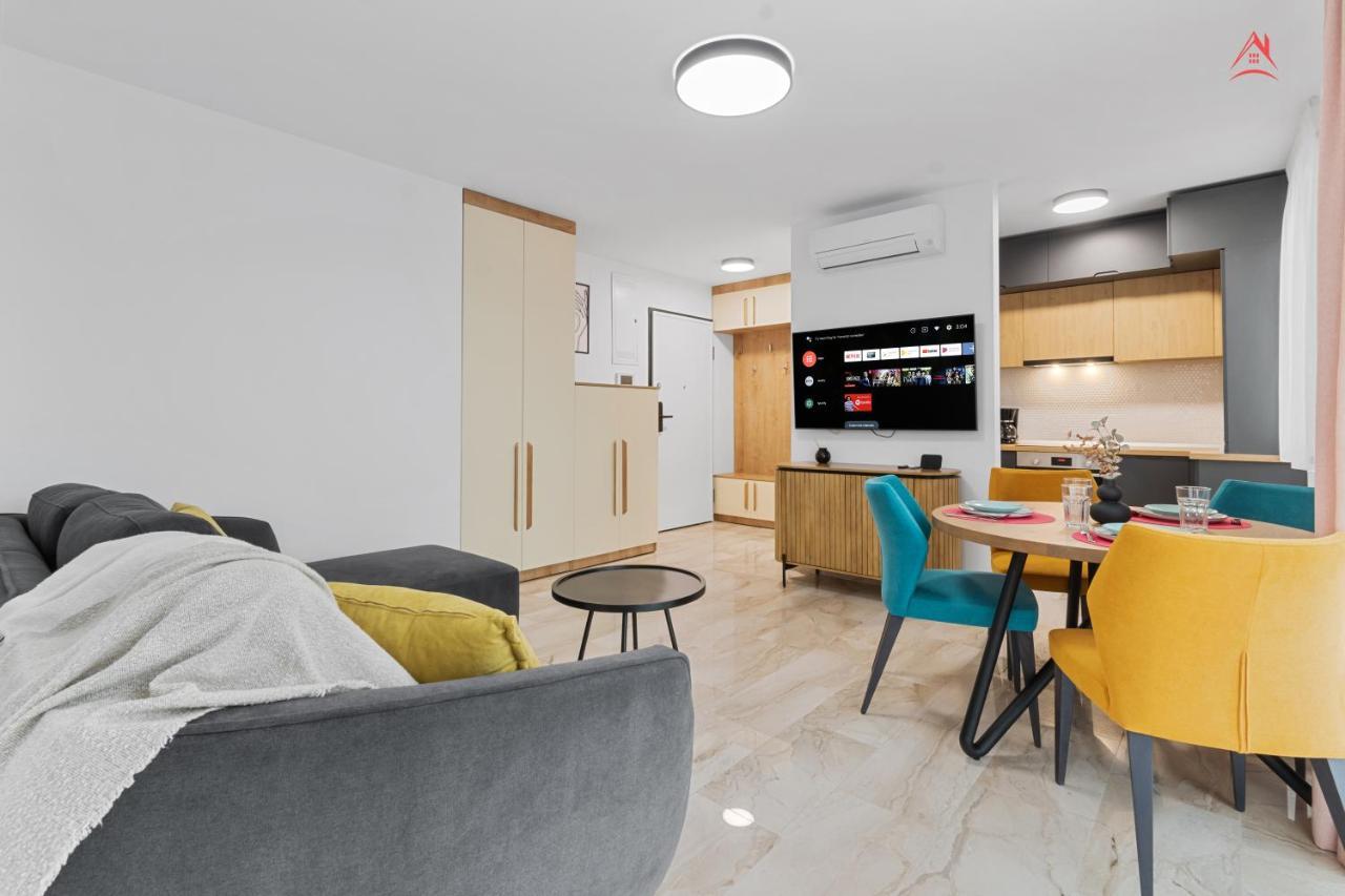 Apartament Opera Residence - Cismigiu, Eroilor, Free Private Parking Bucareste Exterior foto
