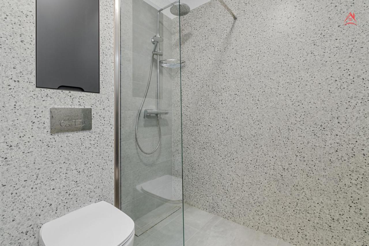 Apartament Opera Residence - Cismigiu, Eroilor, Free Private Parking Bucareste Exterior foto